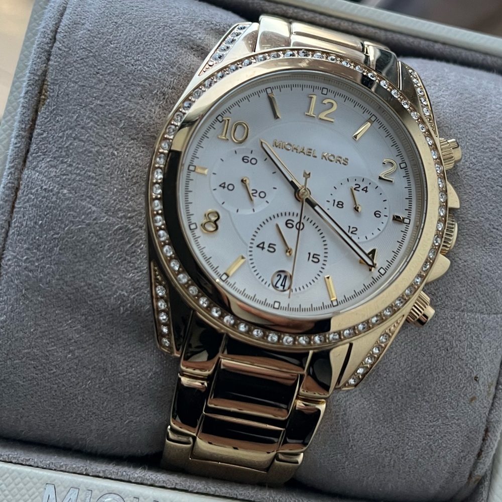 Michael Kors Round Face Swarovski Crystals